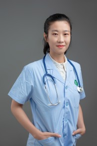 林青青  医师